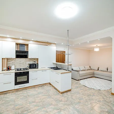 Apartment Center Retreat 3br Apartment!