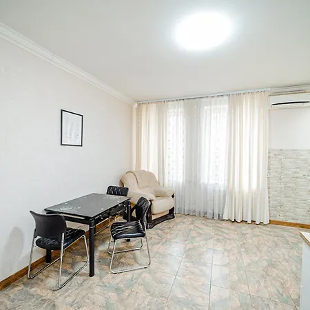 Center Retreat 3br Apartment! Apartment Chisinau